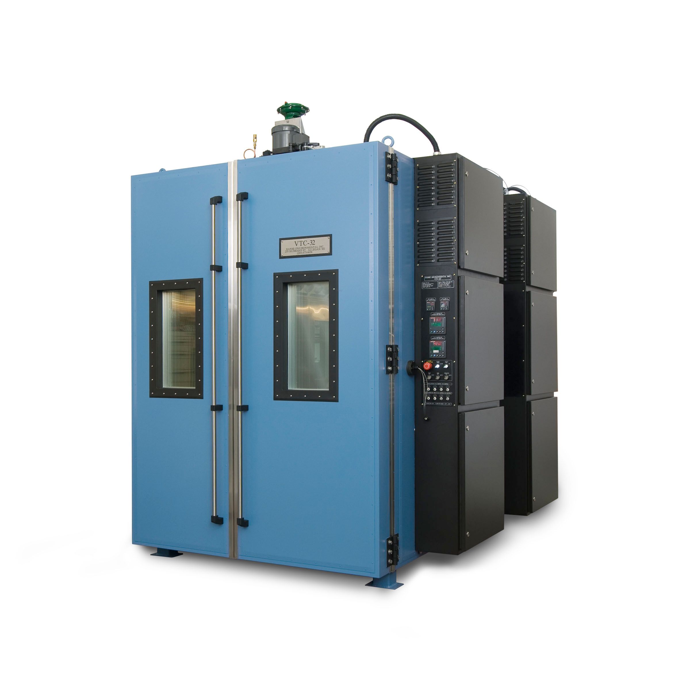 Hanse VTC-32 chamber with its doors closed; TC thermal chambers use the same liquid-nitrogen thermal system